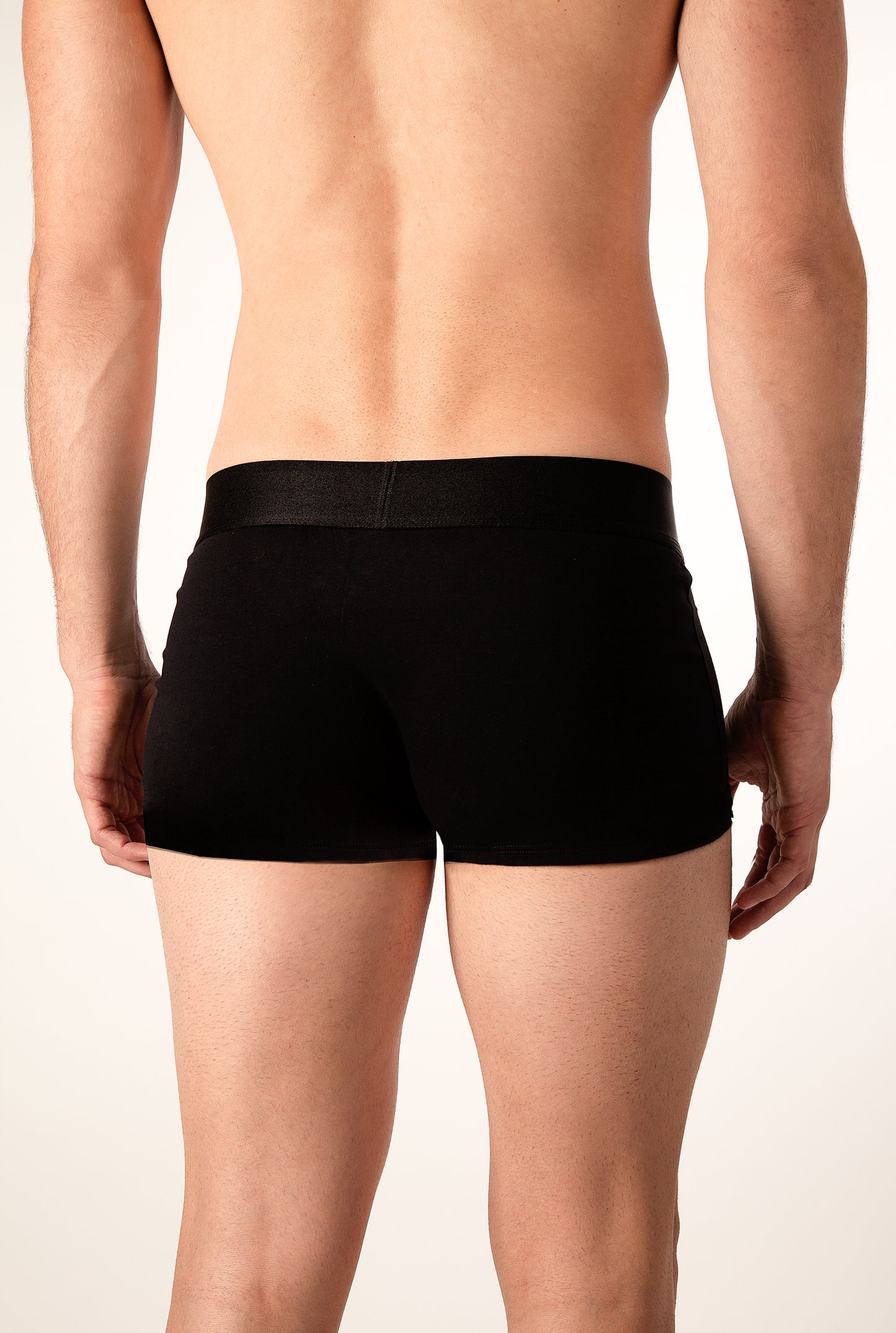 Oferta partii: 120 szt. męskich bokserek/shortów typu retro z bawełny